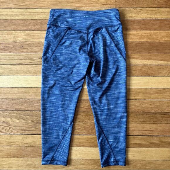 Patagonia Grey Space Dye Performance Workout Centered Crops Leggings Medium - Picture 8 of 11